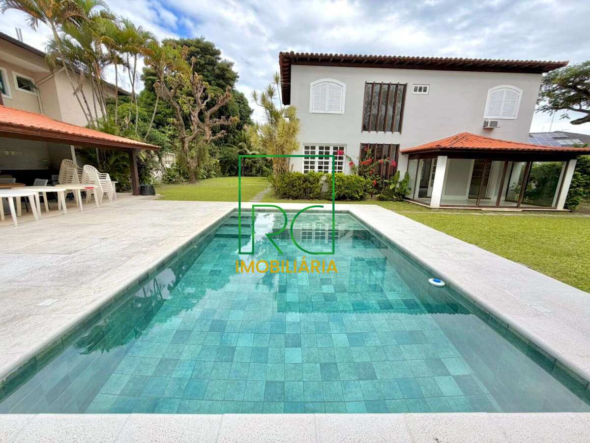 Casa de condomínio à venda, no Condomínio Arouca em Rio de Janeiro, Barra da Tijuca, com 4 quartos, 800m² - RC Imobiliáriarj