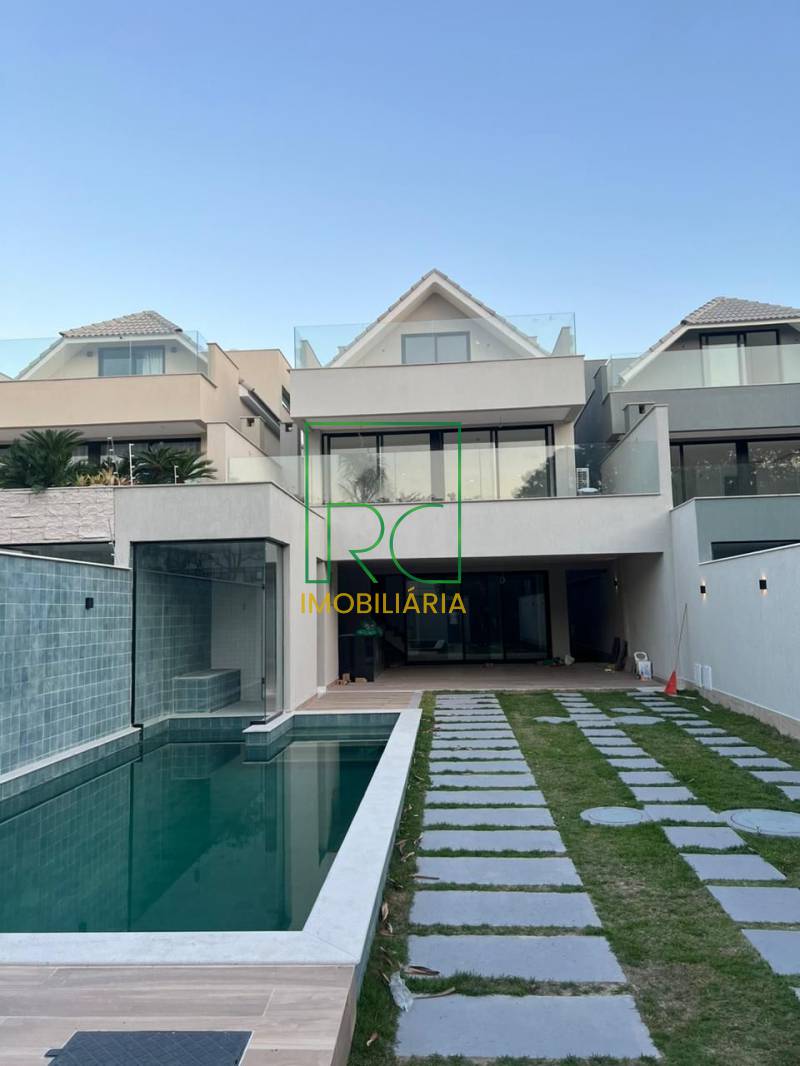 Casa de condomínio para alugar, no Condomínio Rio Mar,  em Rio de Janeiro, Barra da Tijuca, com 5 quartos, 470m² - RC Imobiliáriarj