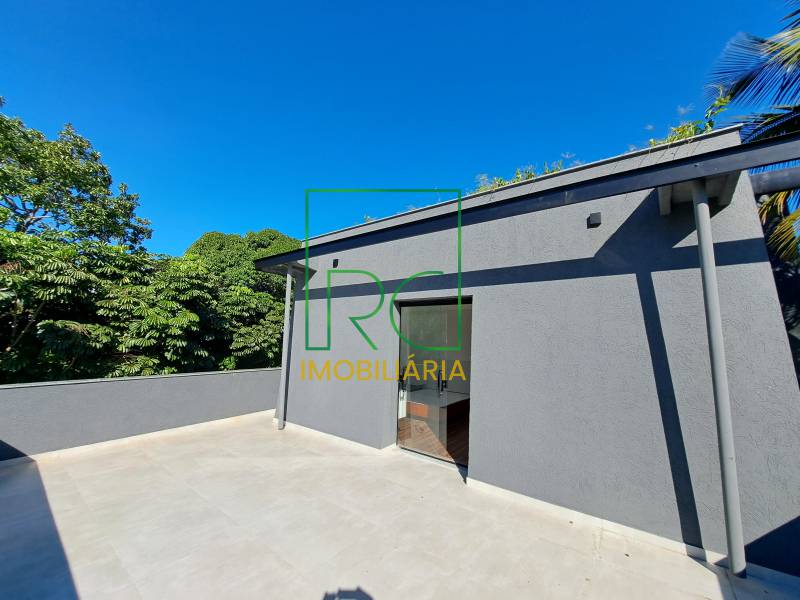 Casa de condomínio para alugar, no Condomínio Arouca em Rio de Janeiro, com 5 quartos, 900m²