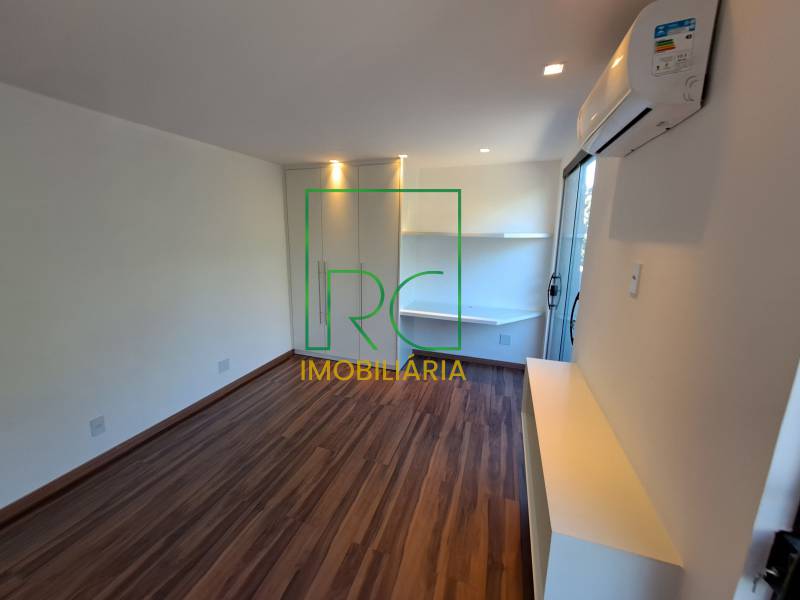 Casa de condomínio para alugar, no Condomínio Arouca em Rio de Janeiro, com 5 quartos, 900m²