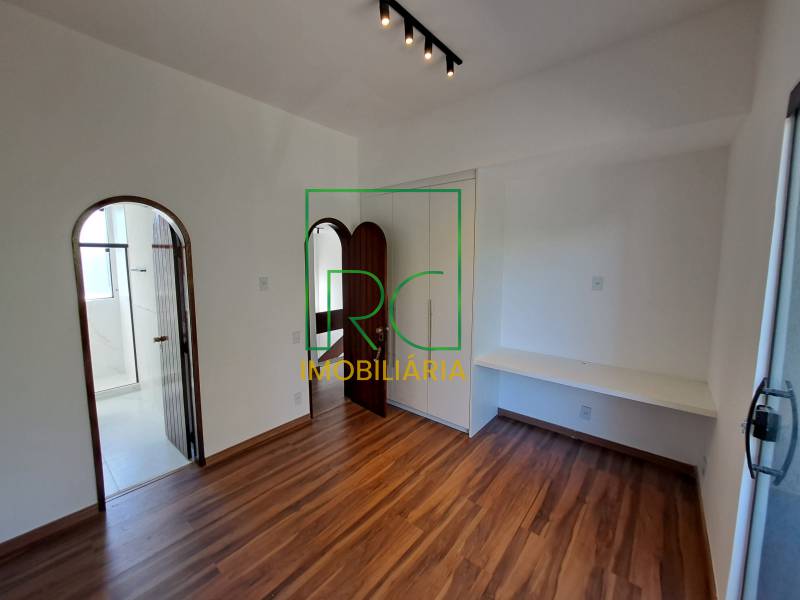 Casa de condomínio para alugar, no Condomínio Arouca em Rio de Janeiro, com 5 quartos, 900m²