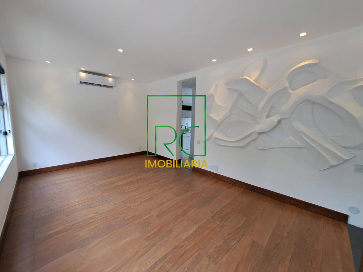 Casa de condomínio para alugar, no Condomínio Arouca em Rio de Janeiro, com 5 quartos, 900m²