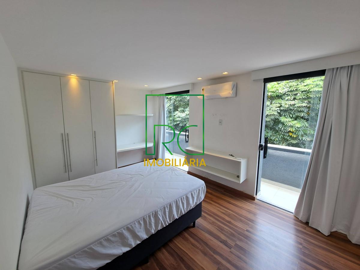 Casa de condomínio para alugar, no Condomínio Arouca em Rio de Janeiro, com 5 quartos, 900m²