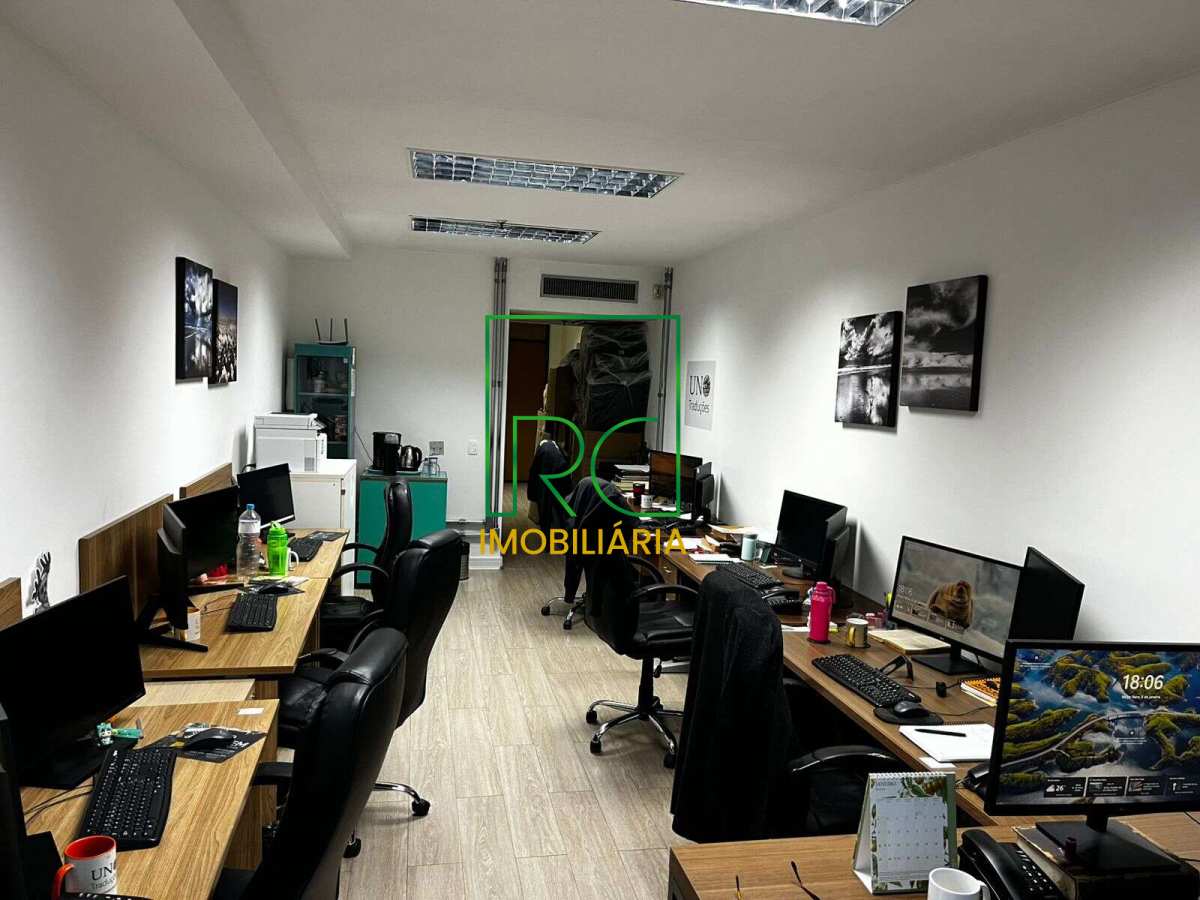 Sala comercial à venda, no Edifício Centro Candido Mendes em Rio de Janeiro, Centro, com 1 quarto, 42m² - RC Imobiliáriarj